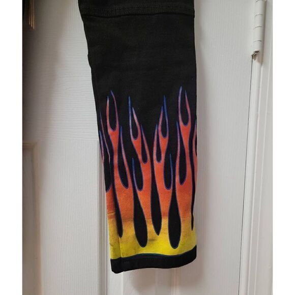 XDA Flame Graphic Cargo Pants 8 - Picture 5 of 11